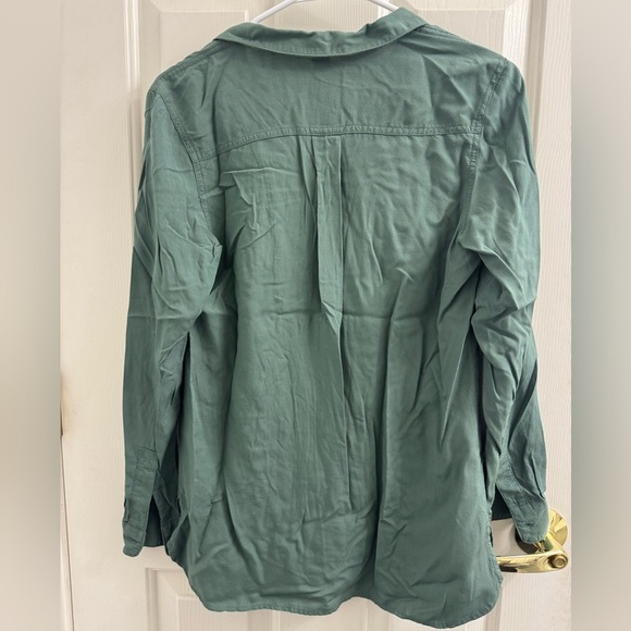 Old Navy Green Button-Up Shirt - Picture 7 of 7